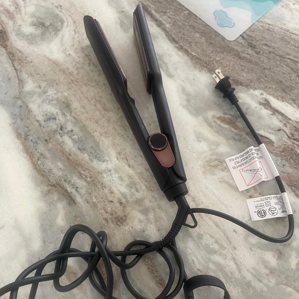 Lange  titanium hair straightener